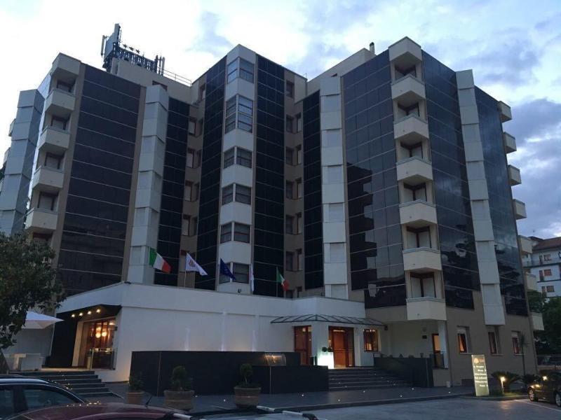 Domus Grand Hotel Rende Bagian luar foto