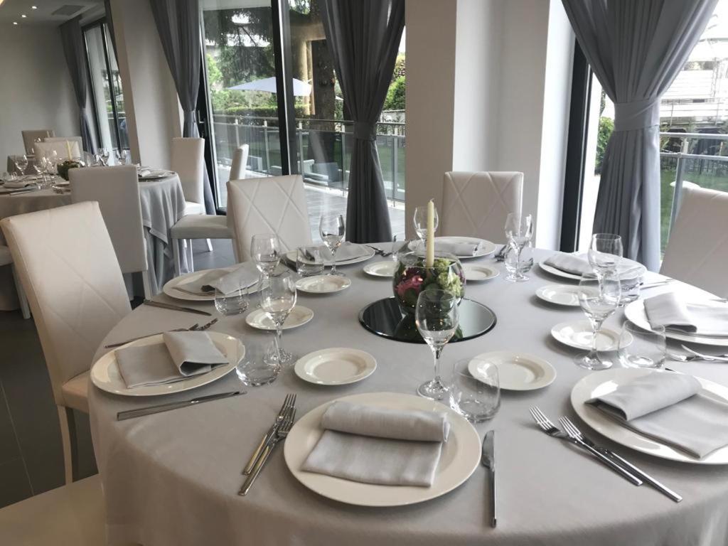 Domus Grand Hotel Rende Bagian luar foto