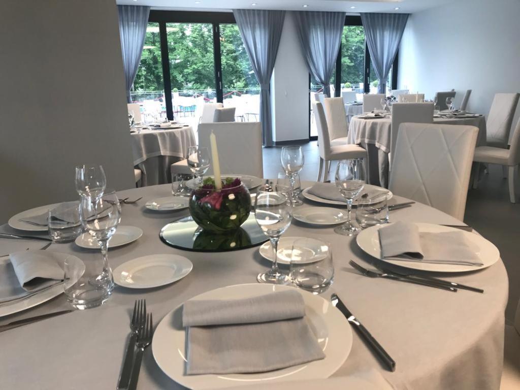 Domus Grand Hotel Rende Bagian luar foto