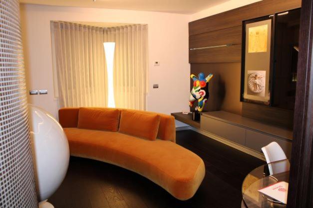 Domus Grand Hotel Rende Bagian luar foto