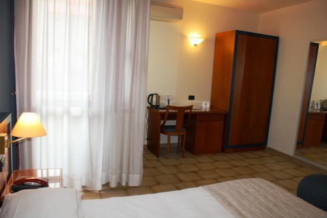 Domus Grand Hotel Rende Bagian luar foto
