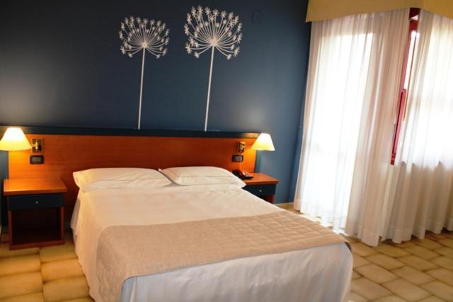 Domus Grand Hotel Rende Bagian luar foto
