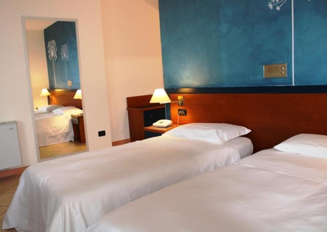 Domus Grand Hotel Rende Bagian luar foto