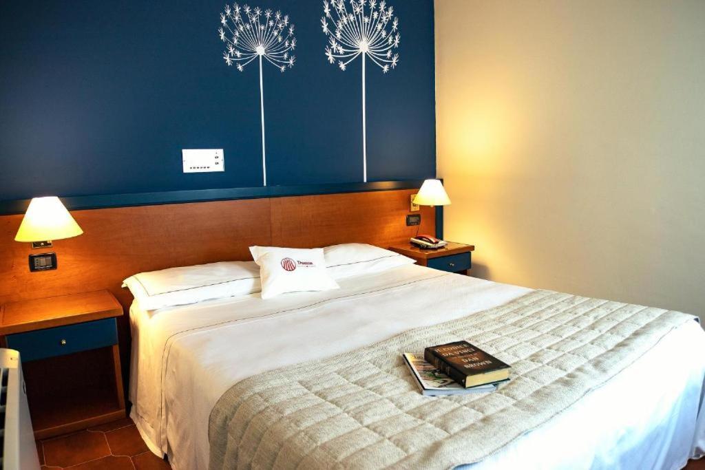 Domus Grand Hotel Rende Bagian luar foto