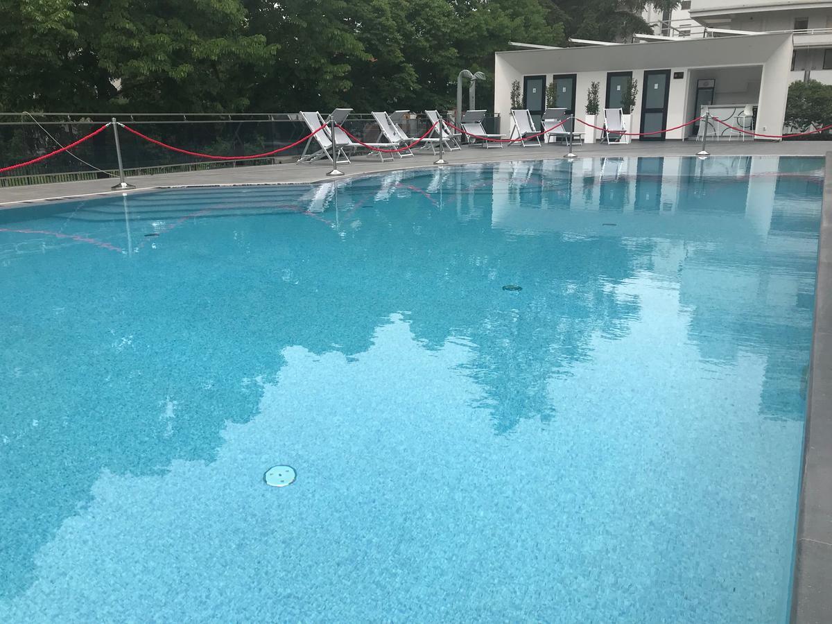 Domus Grand Hotel Rende Bagian luar foto
