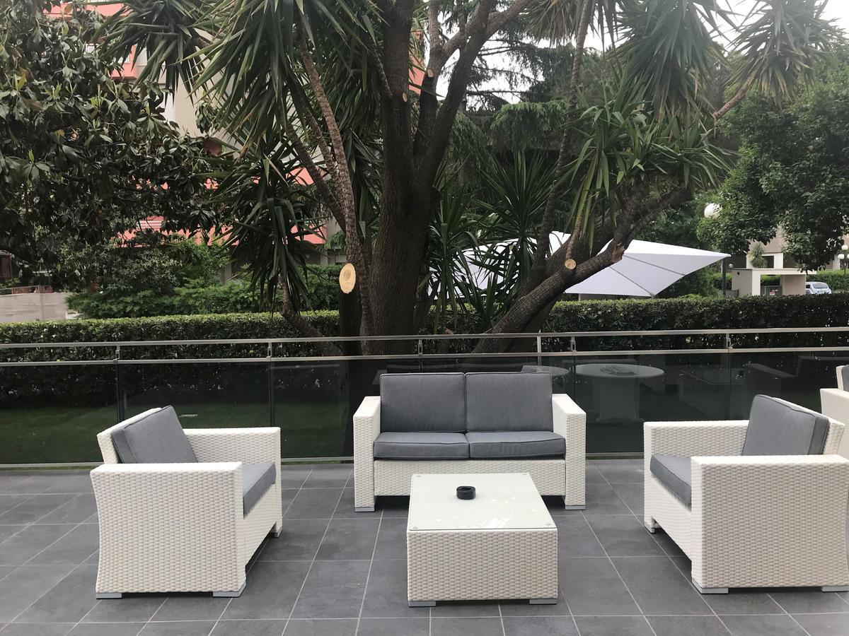 Domus Grand Hotel Rende Bagian luar foto
