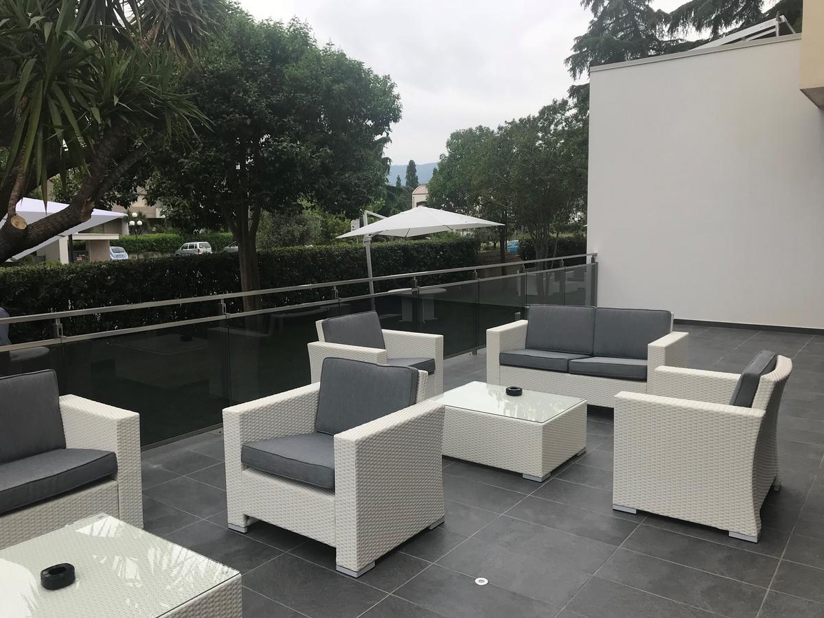 Domus Grand Hotel Rende Bagian luar foto