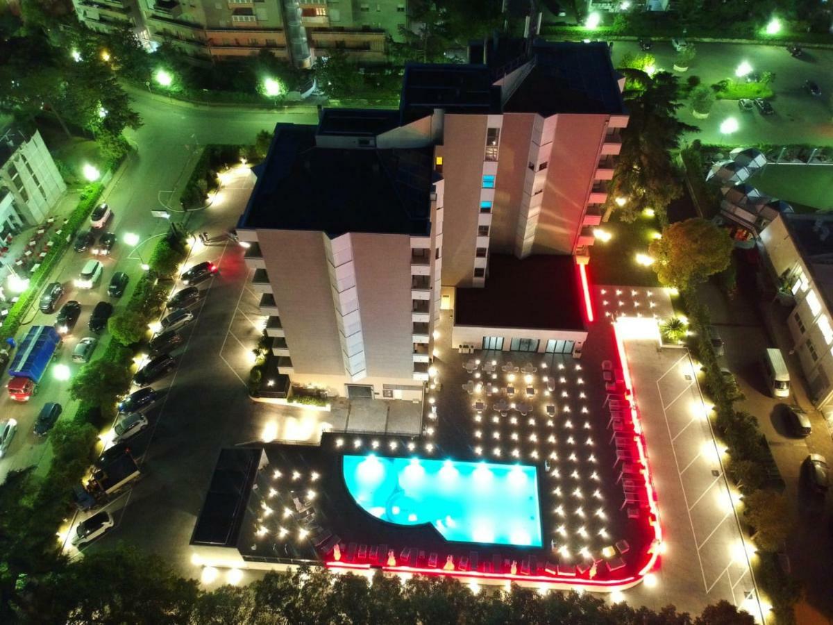 Domus Grand Hotel Rende Bagian luar foto
